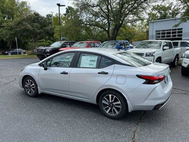 Vehicle image 8 of 19