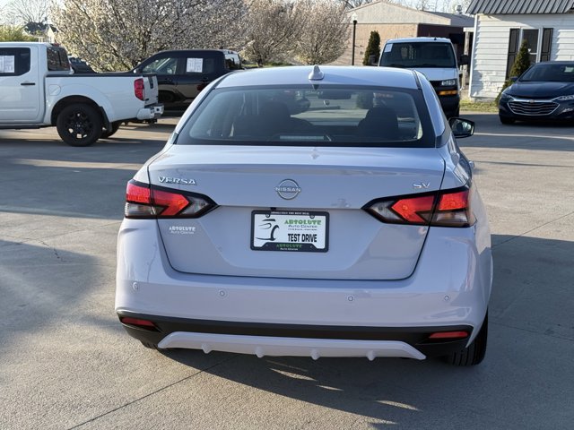Vehicle image 24 of 85