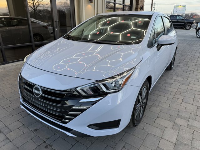 Vehicle image 3 of 85