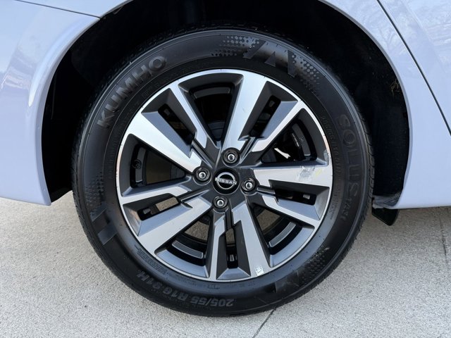 Vehicle image 37 of 85