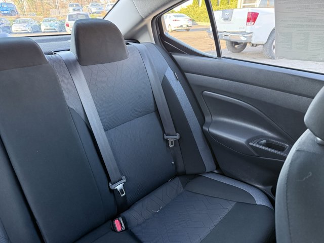 Vehicle image 77 of 85