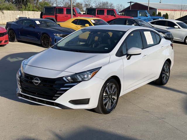 Vehicle image 4 of 85