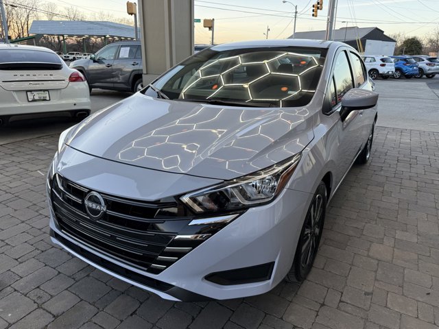 Vehicle image 2 of 85