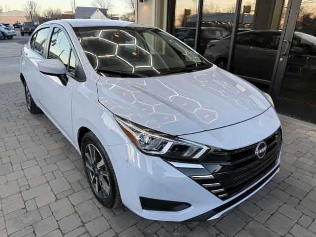 Vehicle image 14 of 85