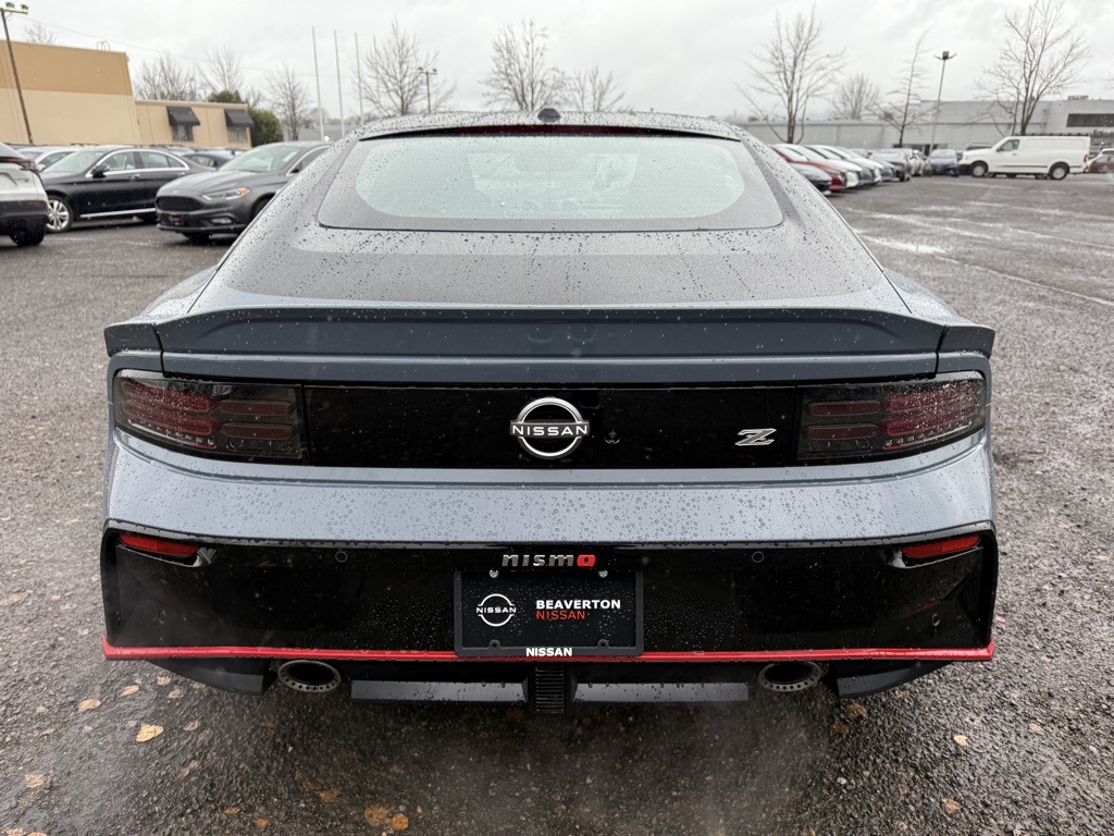 Vehicle image 14 of 33