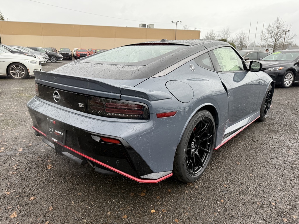 Vehicle image 9 of 33