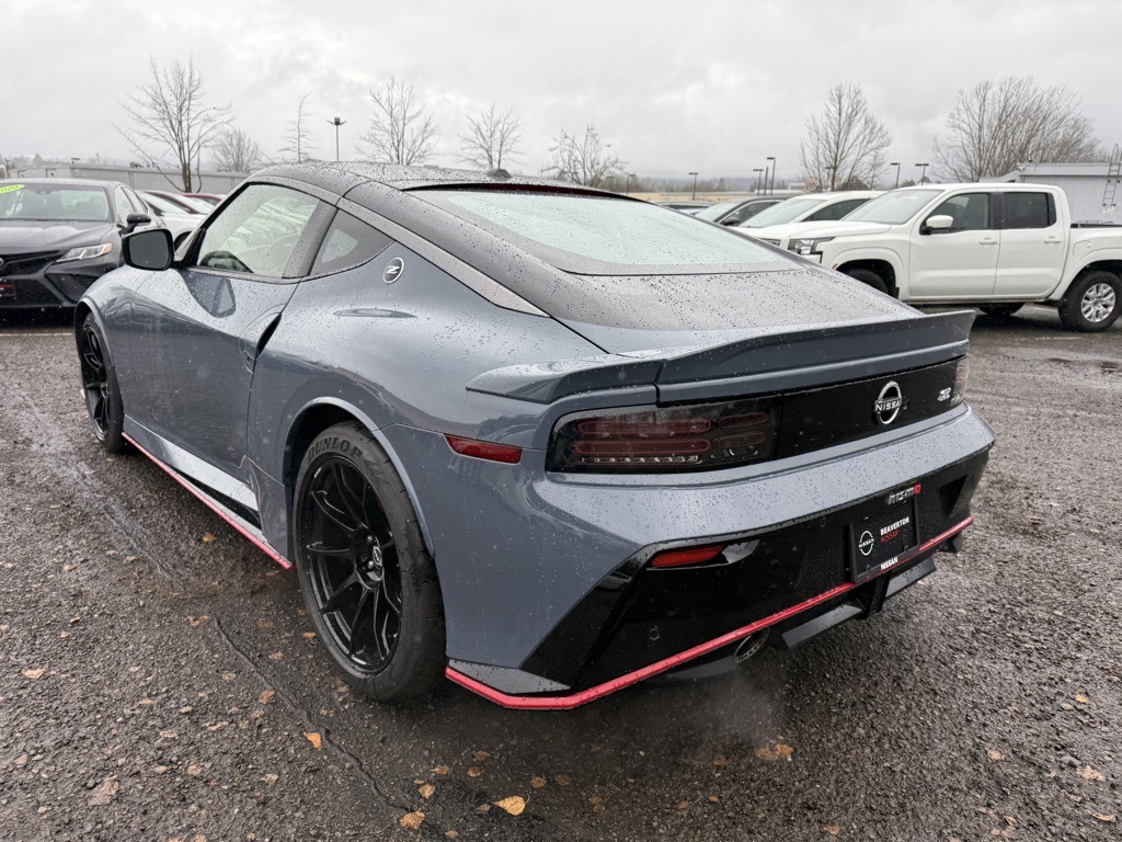 Vehicle image 11 of 33