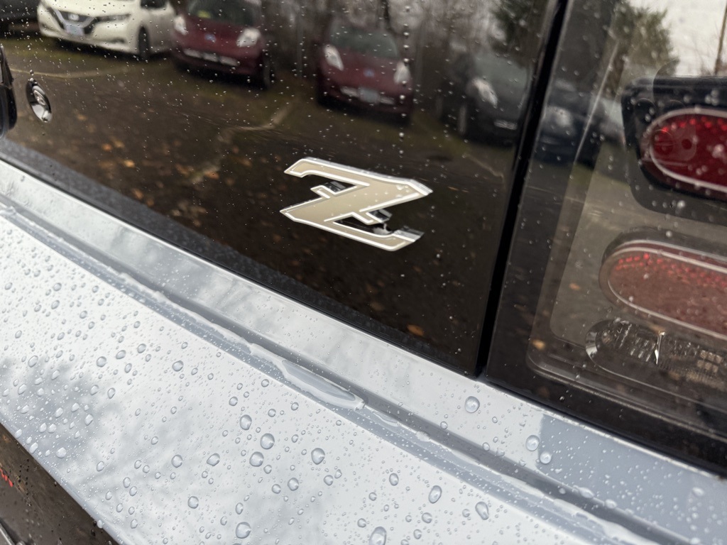 Vehicle image 15 of 33