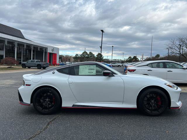 2024 Nissan Z NISMO Image 4 of 18