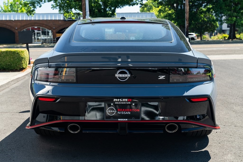 Vehicle image 6 of 24