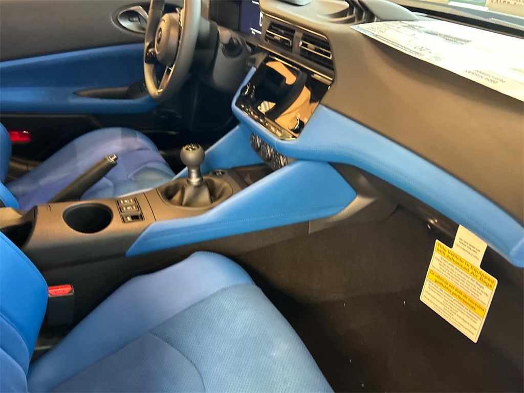 Vehicle image 14 of 36