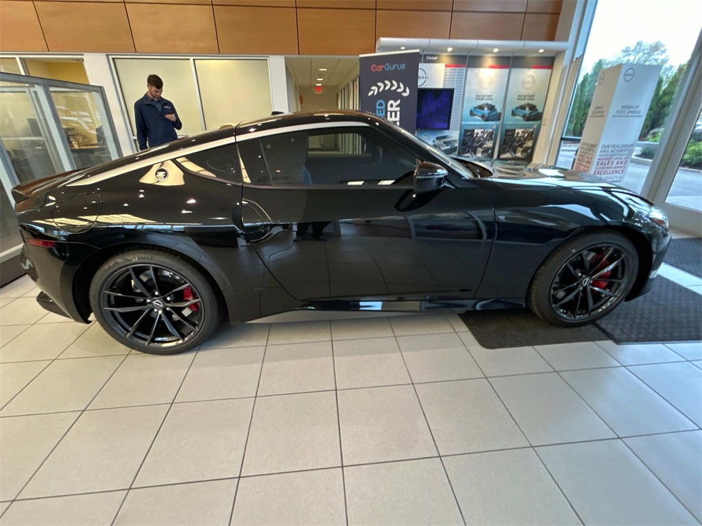 Vehicle image 4 of 36