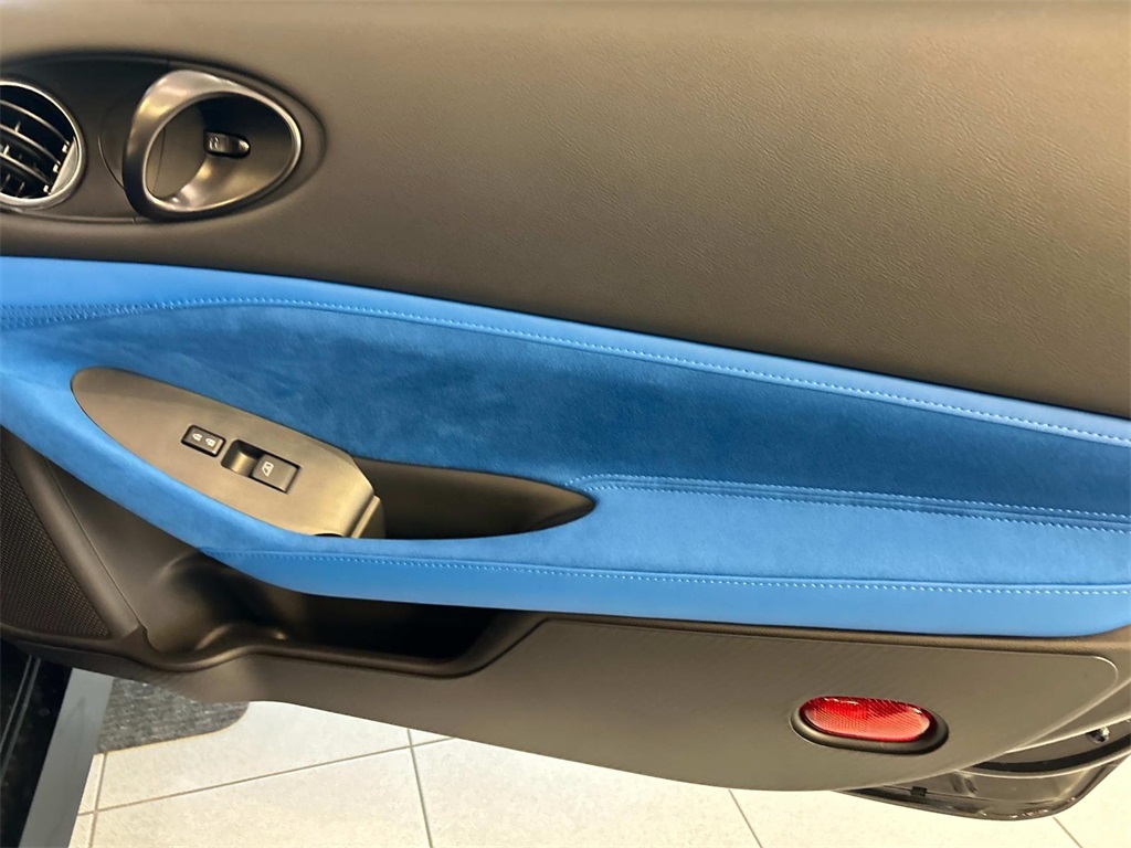 Vehicle image 18 of 36