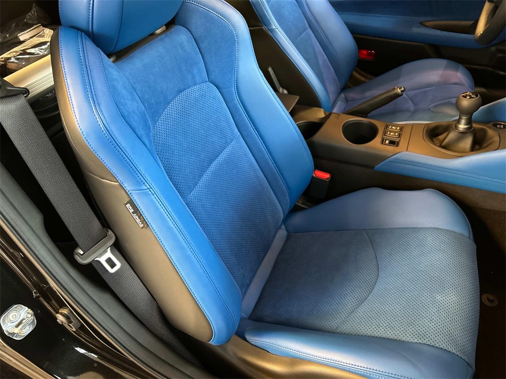 Vehicle image 11 of 36