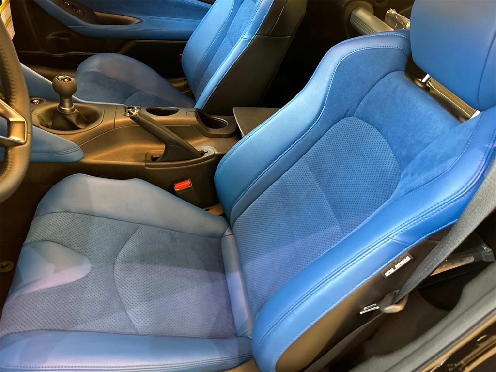 Vehicle image 12 of 36