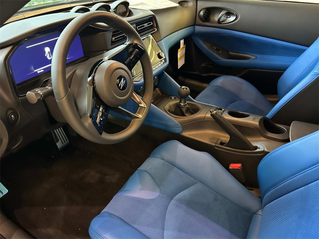 Vehicle image 13 of 36