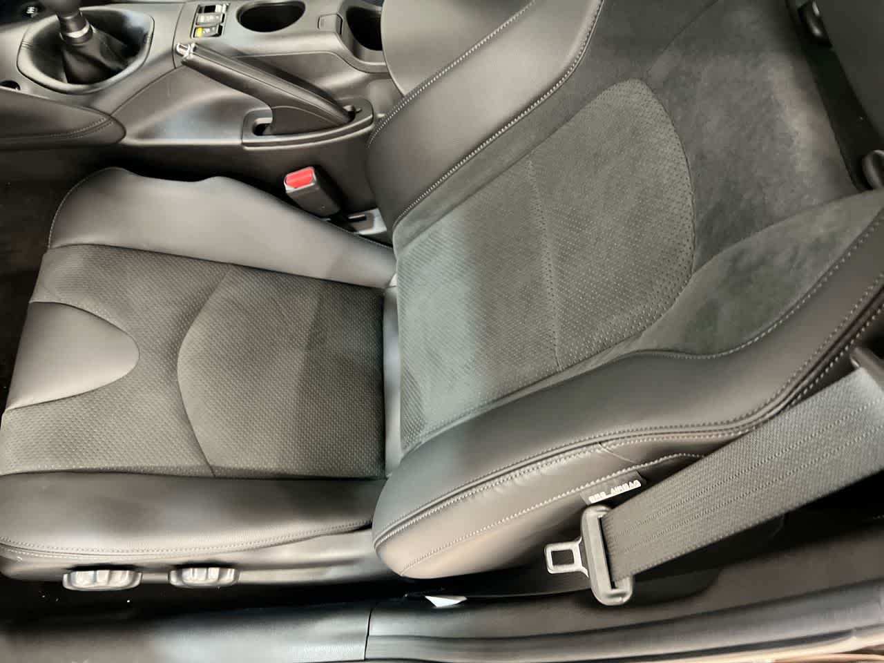 Vehicle image 11 of 25