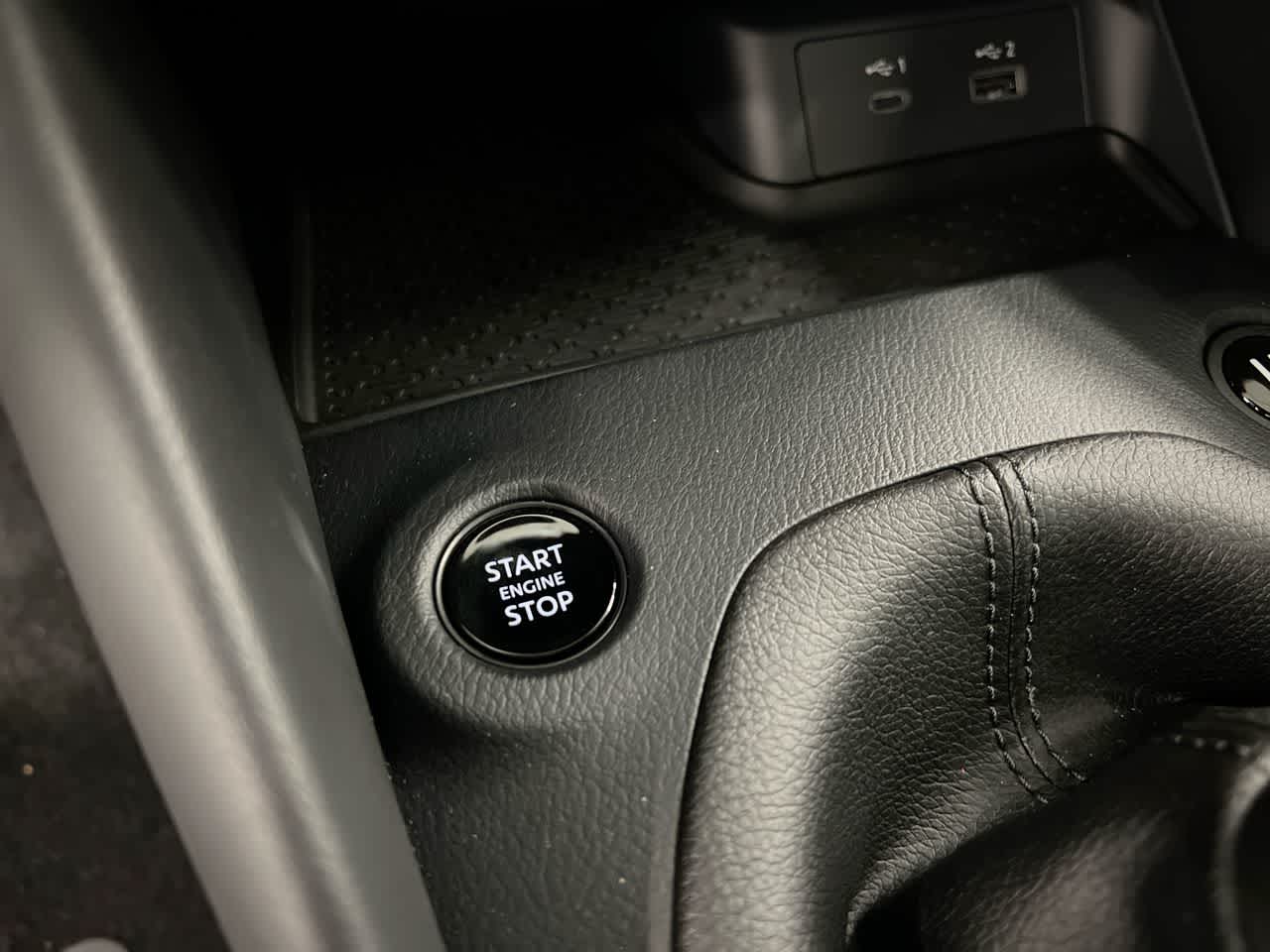 Vehicle image 13 of 25