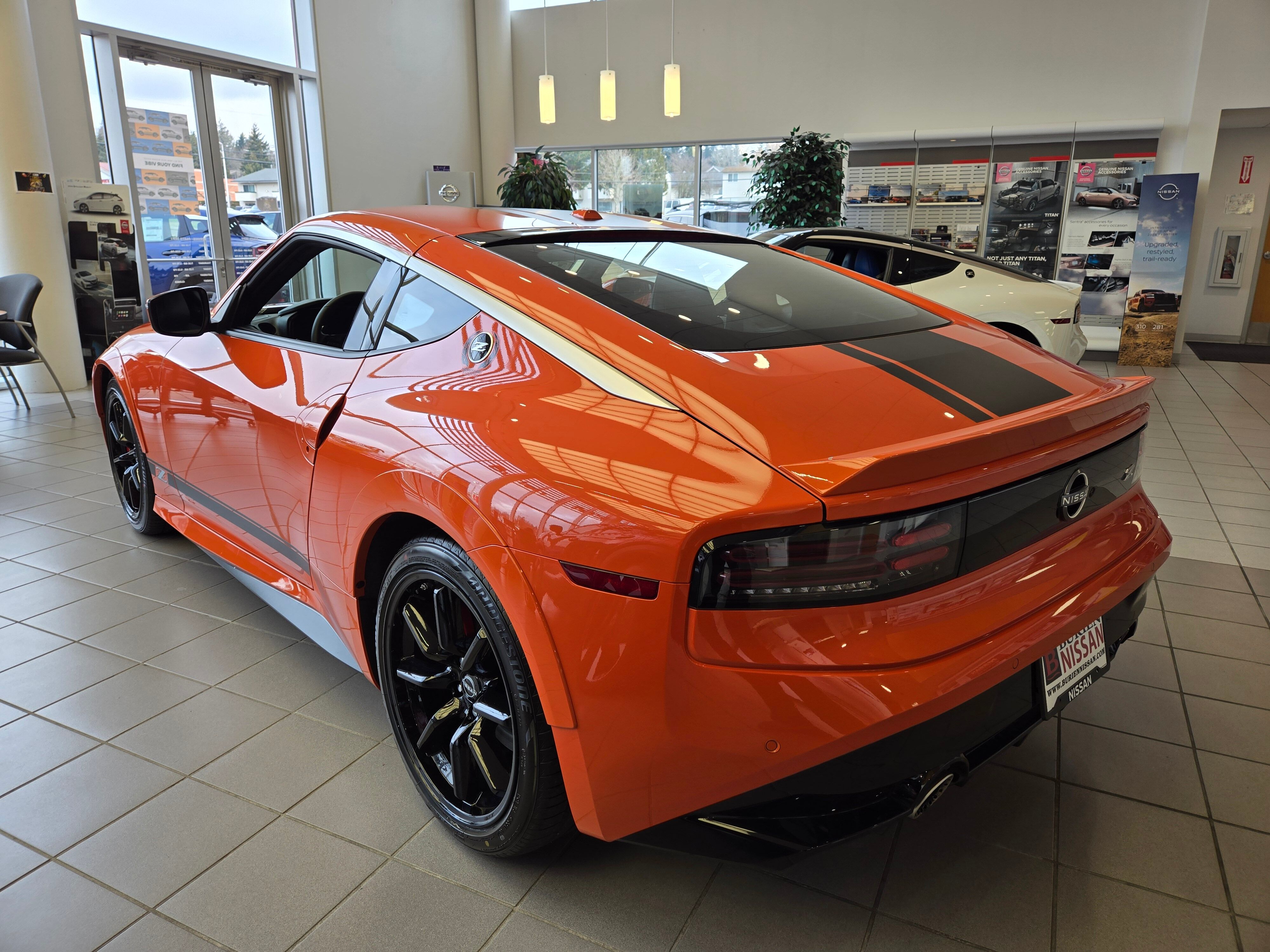 Vehicle image 6 of 24