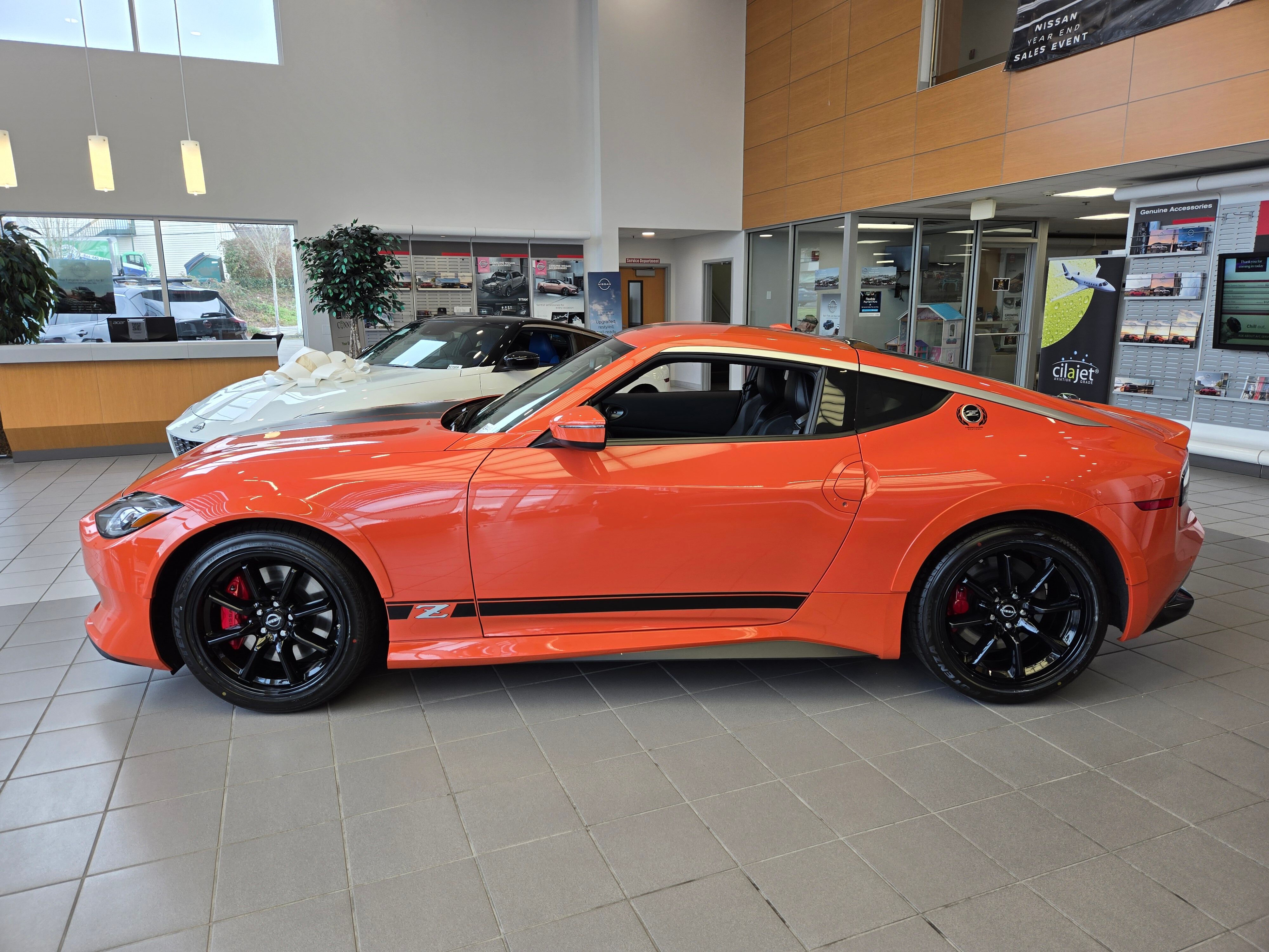 Vehicle image 7 of 24