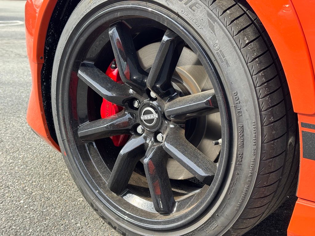 Vehicle image 27 of 29