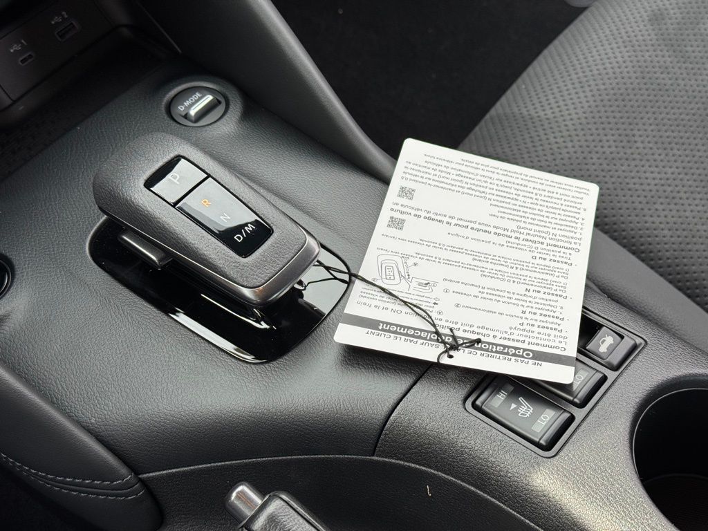 Vehicle image 16 of 29