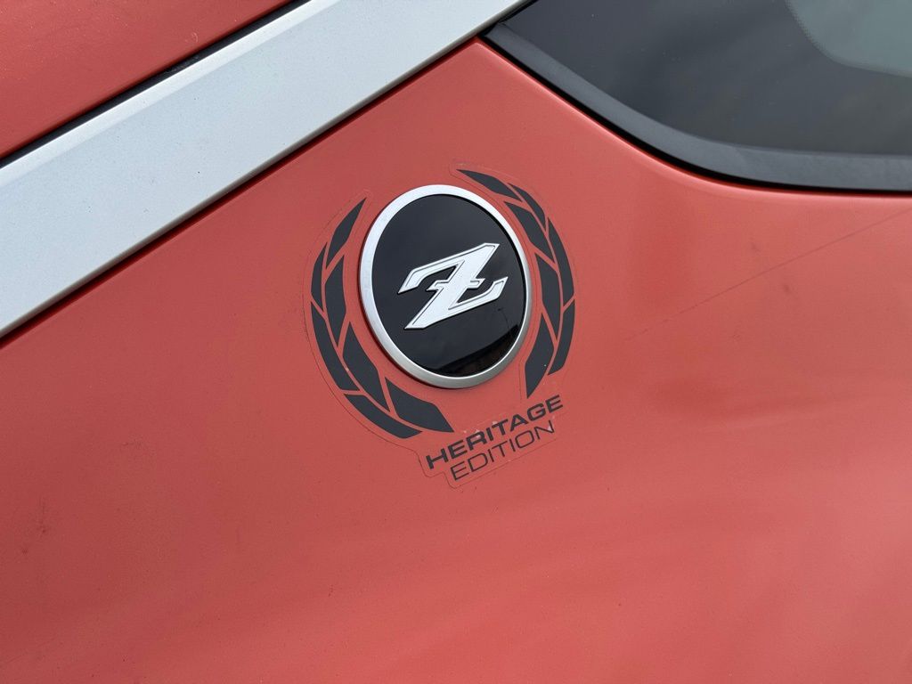 Vehicle image 25 of 29
