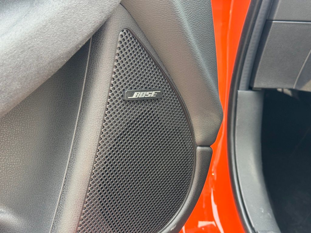 Vehicle image 19 of 29