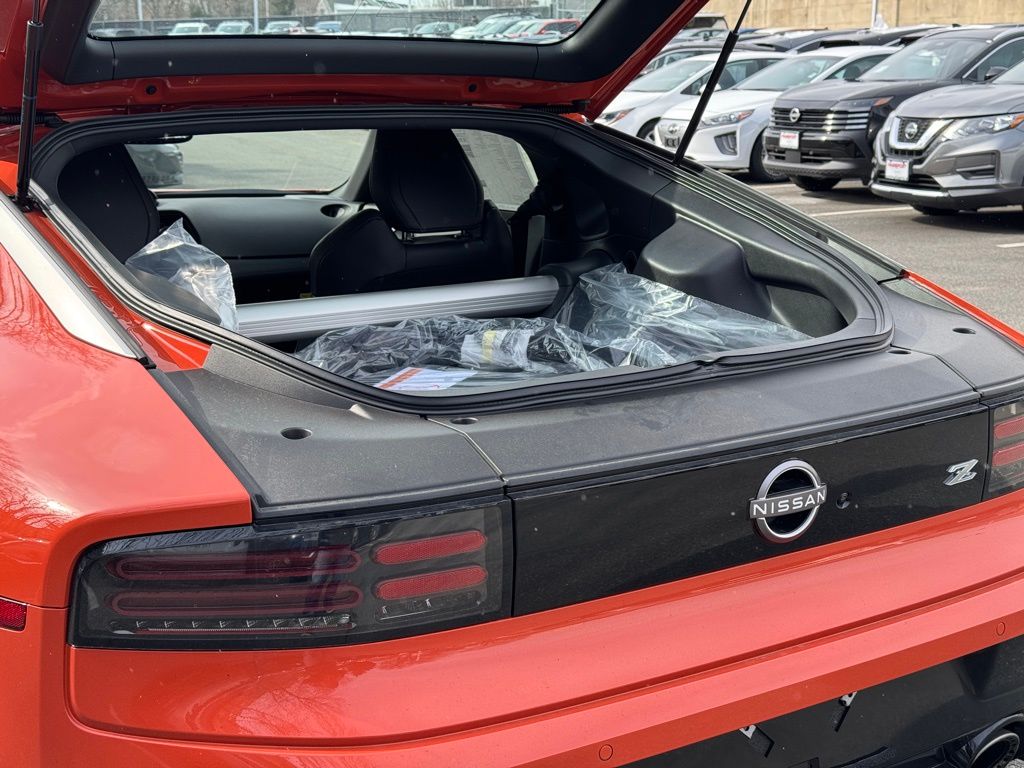 Vehicle image 26 of 29
