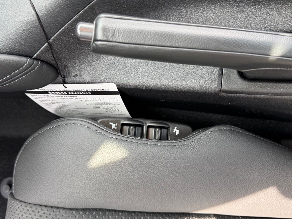 Vehicle image 22 of 29