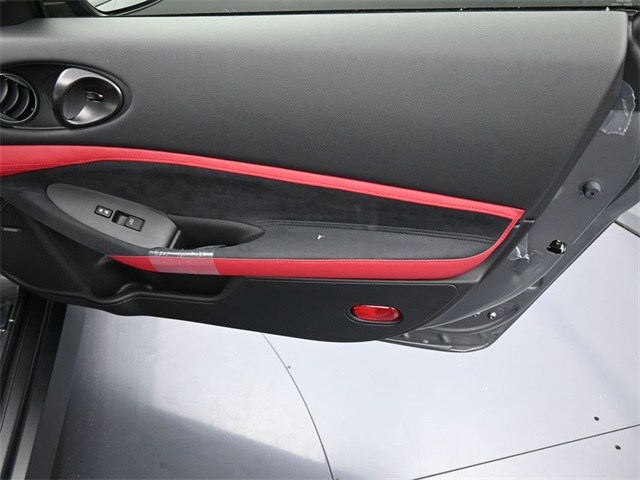 Vehicle image 21 of 41