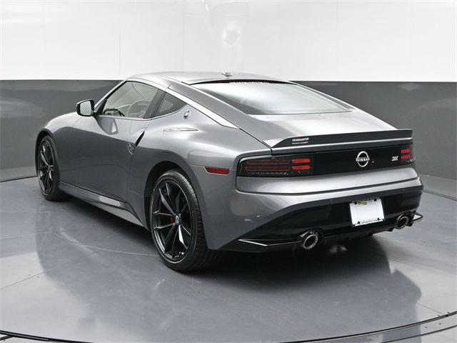 Vehicle image 17 of 41