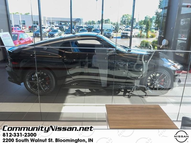 Vehicle image 3 of 27