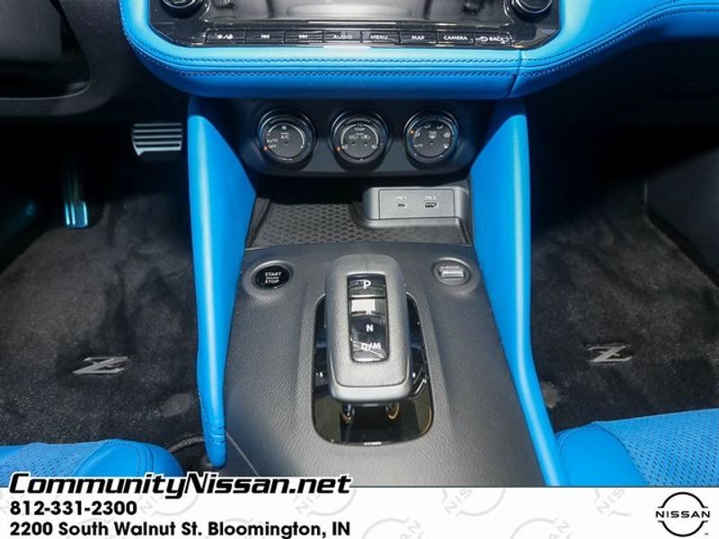 Vehicle image 21 of 27