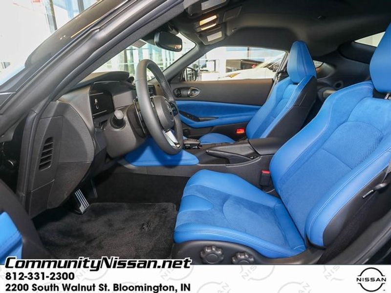 Vehicle image 12 of 27