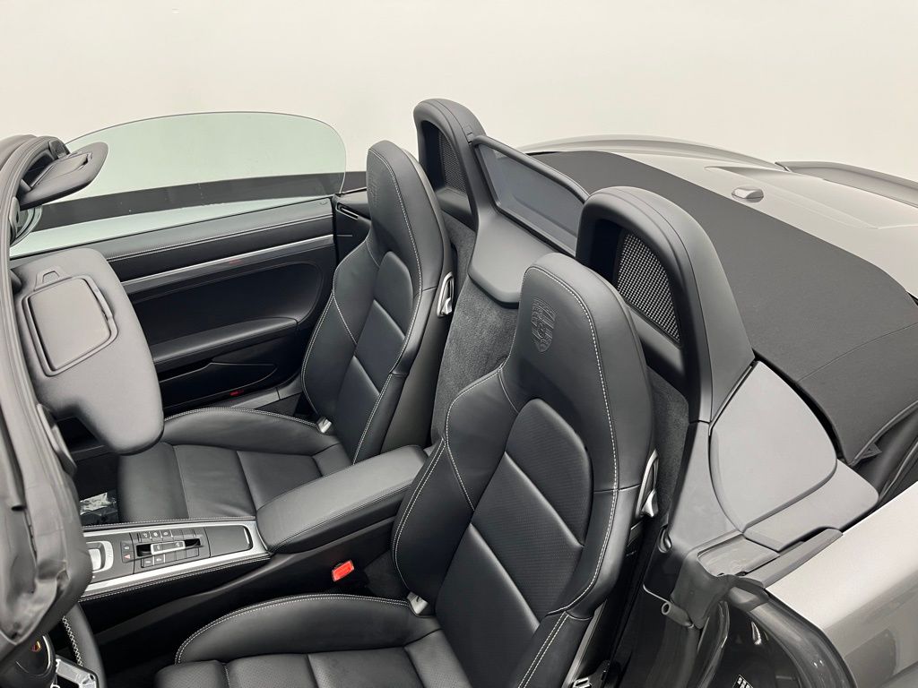 2024 Porsche 718 Boxster GTS 4.0 Image 18 of 50