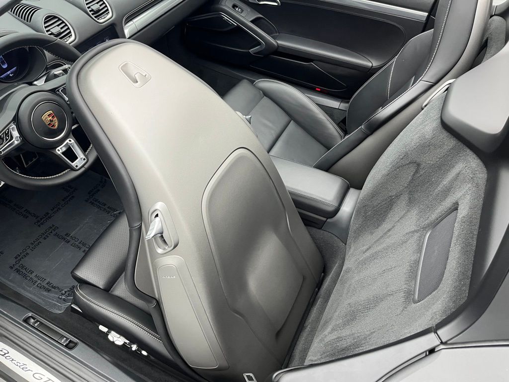 2024 Porsche 718 Boxster GTS 4.0 Image 20 of 50