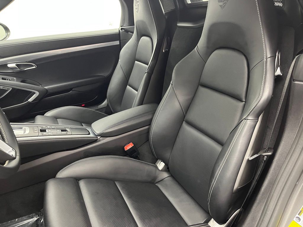 2024 Porsche 718 Boxster GTS 4.0 Image 17 of 50