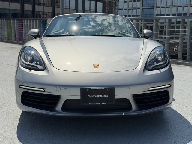 2024 Porsche 718 Boxster Base Image 2 of 28