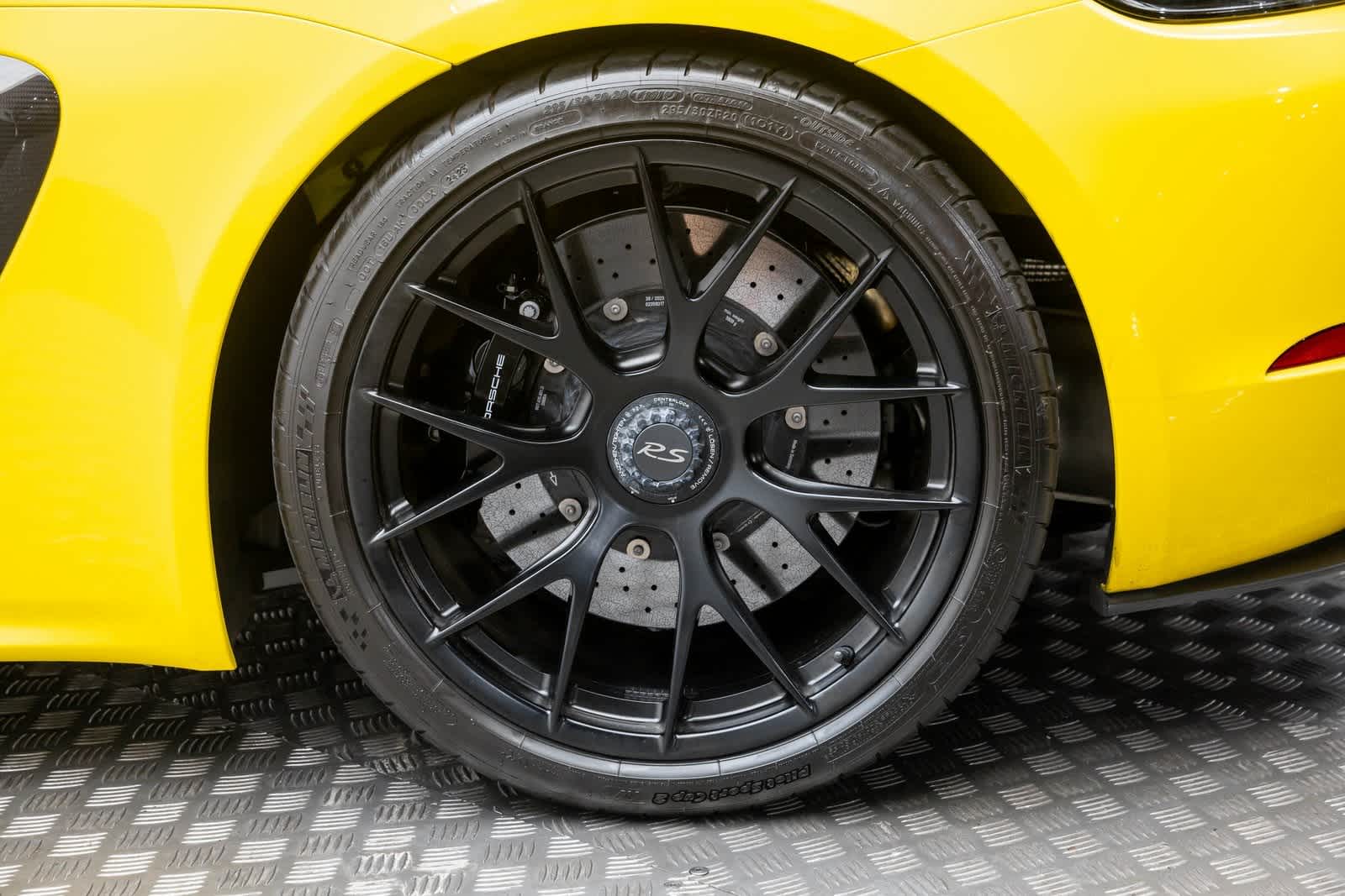 2024 Porsche 718 Cayman GT4 RS Image 9 of 55