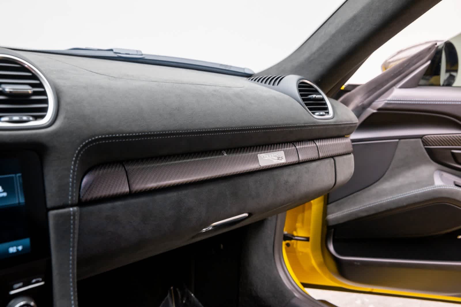 2024 Porsche 718 Cayman GT4 RS Image 21 of 55