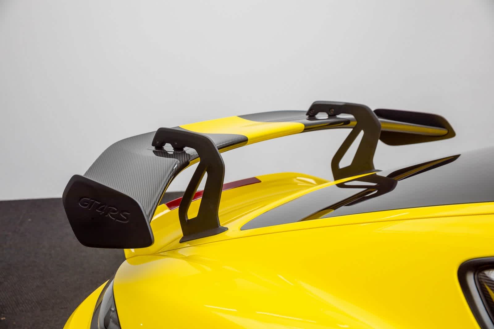 2024 Porsche 718 Cayman GT4 RS Image 23 of 55