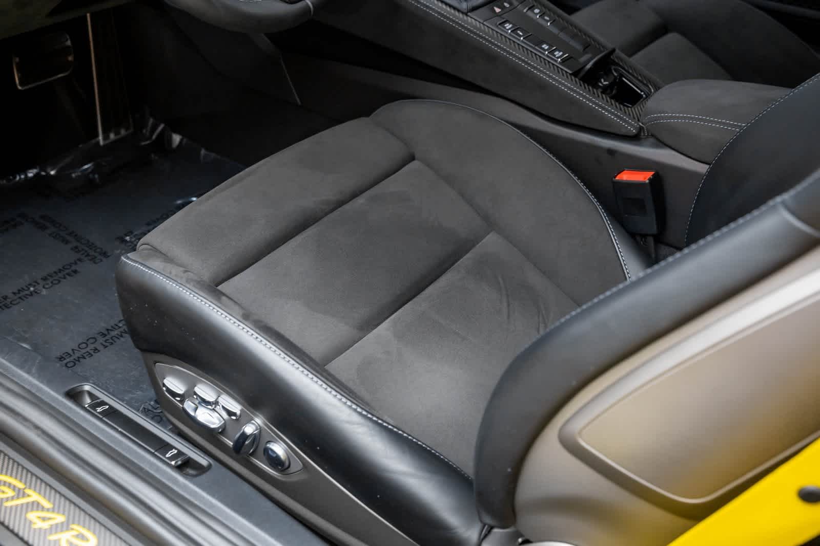 2024 Porsche 718 Cayman GT4 RS Image 48 of 55