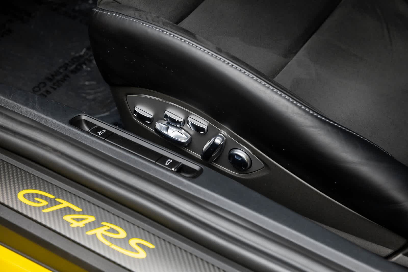 2024 Porsche 718 Cayman GT4 RS Image 29 of 55