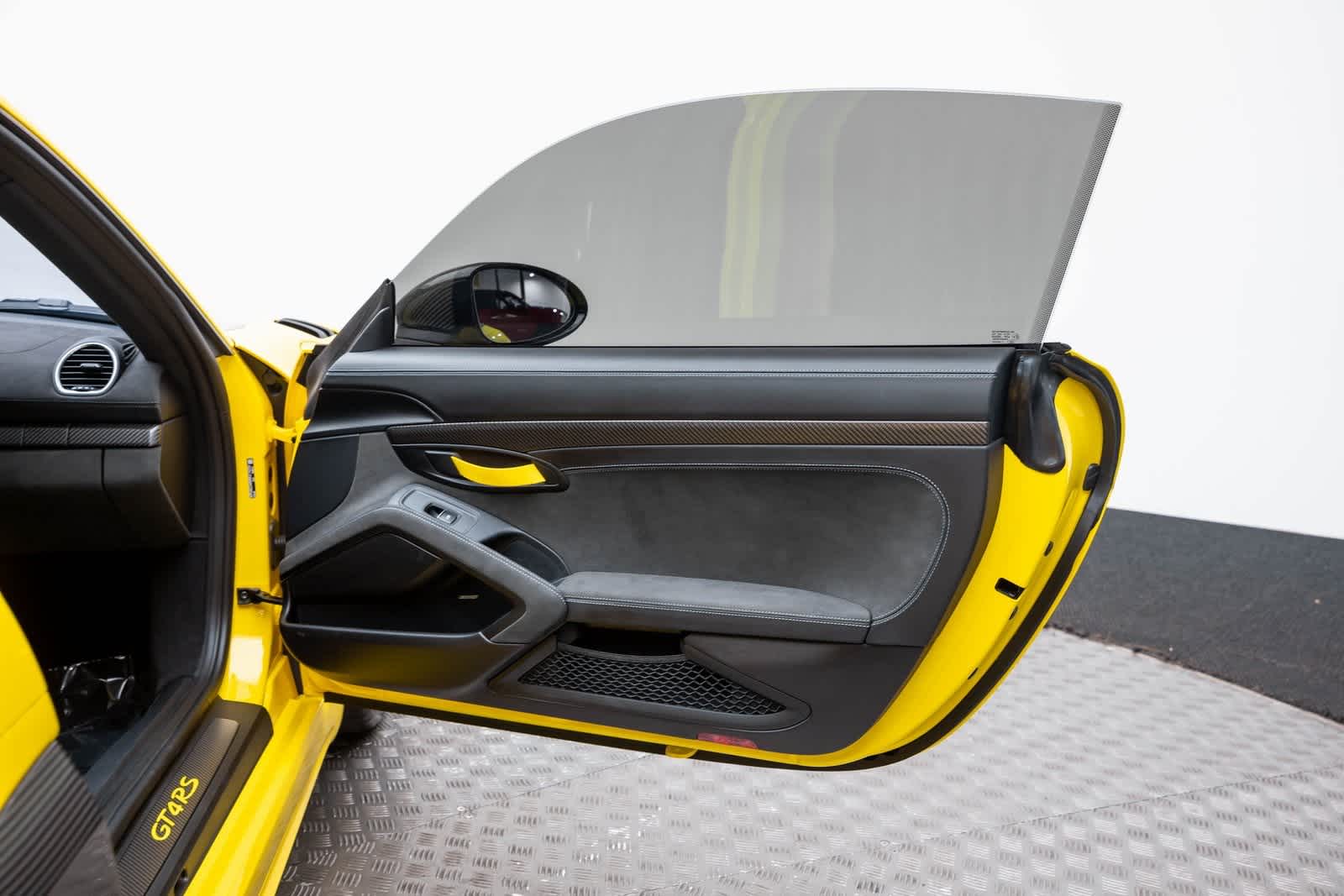 2024 Porsche 718 Cayman GT4 RS Image 45 of 55