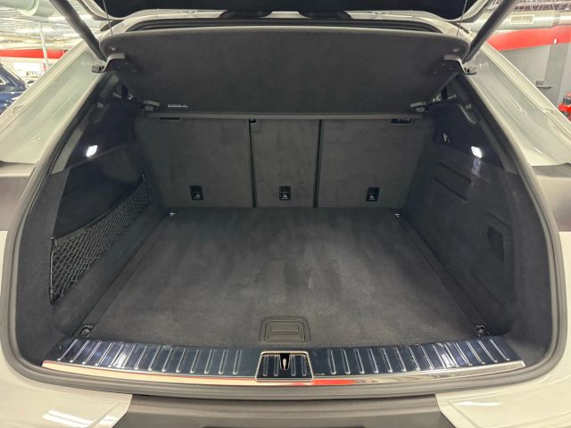 Vehicle image 7 of 23