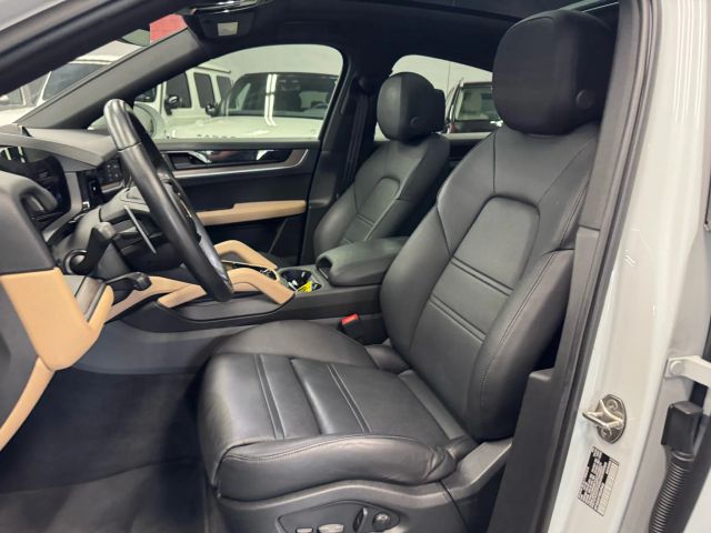 Vehicle image 8 of 23