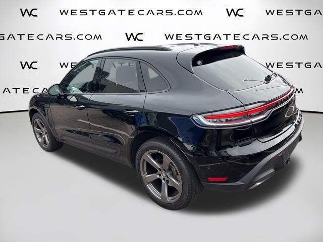 2024 Porsche Macan Base Image 5 of 30