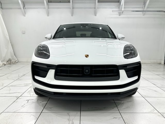 2024 Porsche Macan Base Image 5 of 57