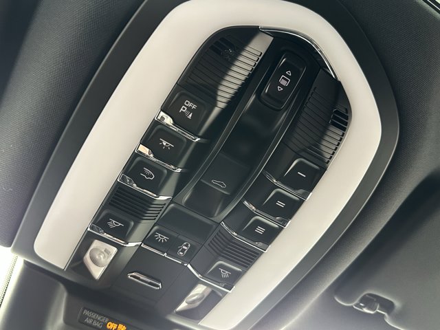 2024 Porsche Macan Base Image 45 of 57